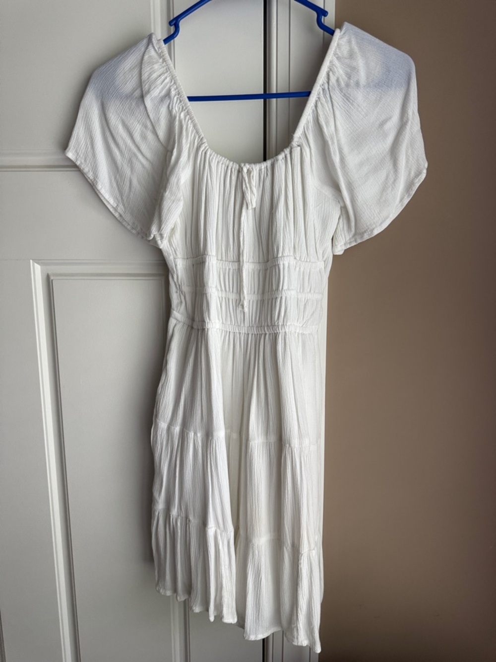 Hollister White Short-Sleeve Tiered Midi Dress